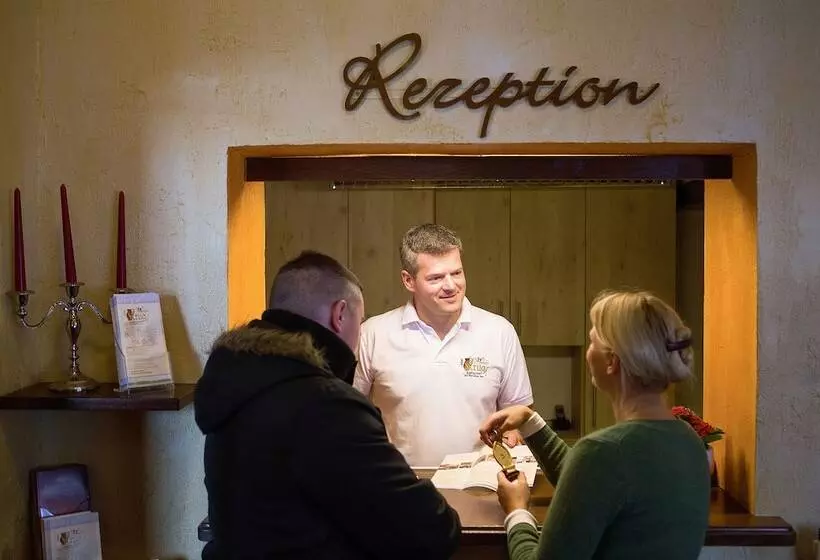 ホテル Restaurant Alter Krug Kallinchen