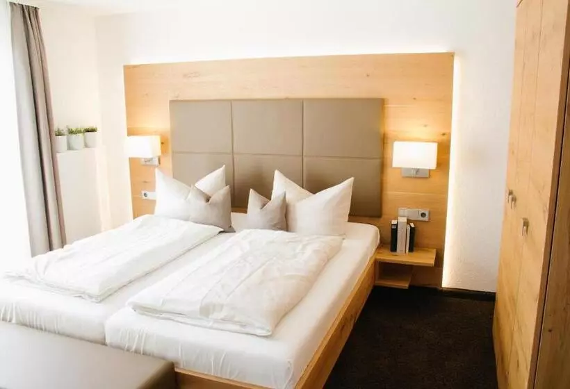 Hotelli Restaurant Sennhütte Im Herzen Des Südschwarzwalds