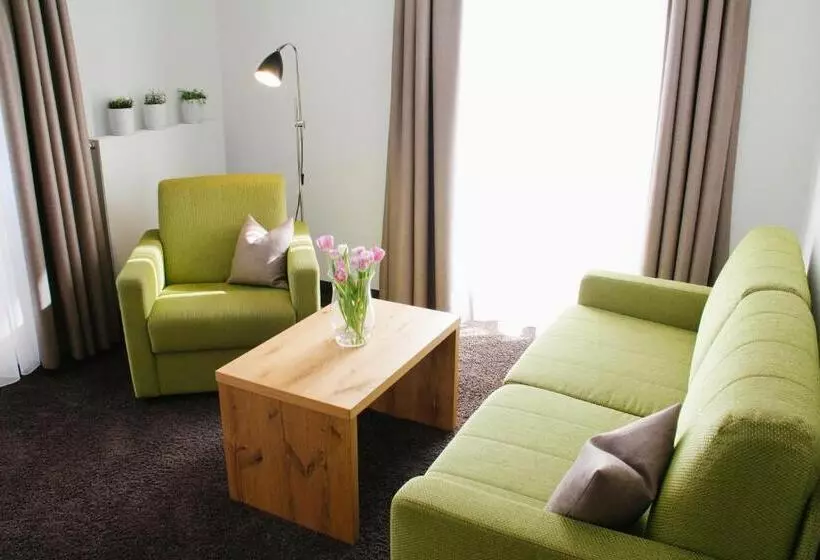 Hotelli Restaurant Sennhütte Im Herzen Des Südschwarzwalds