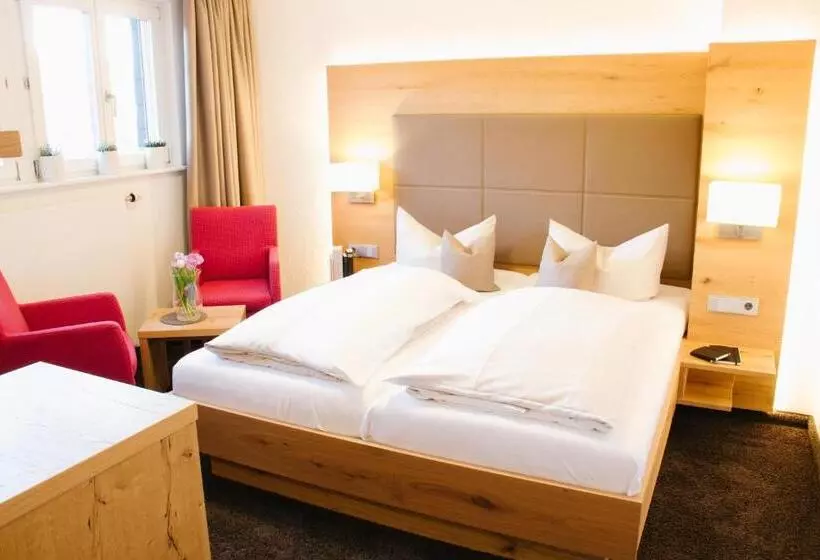 Hotelli Restaurant Sennhütte Im Herzen Des Südschwarzwalds