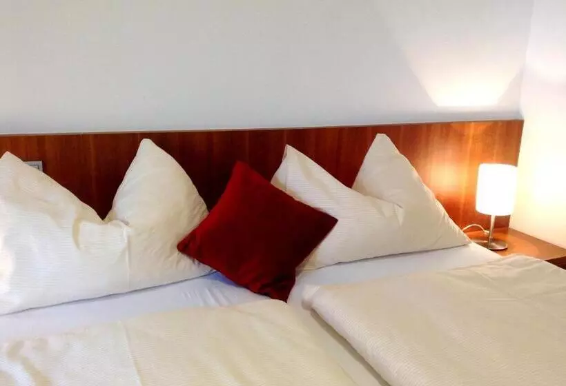 Hotelli Thalinger Hof