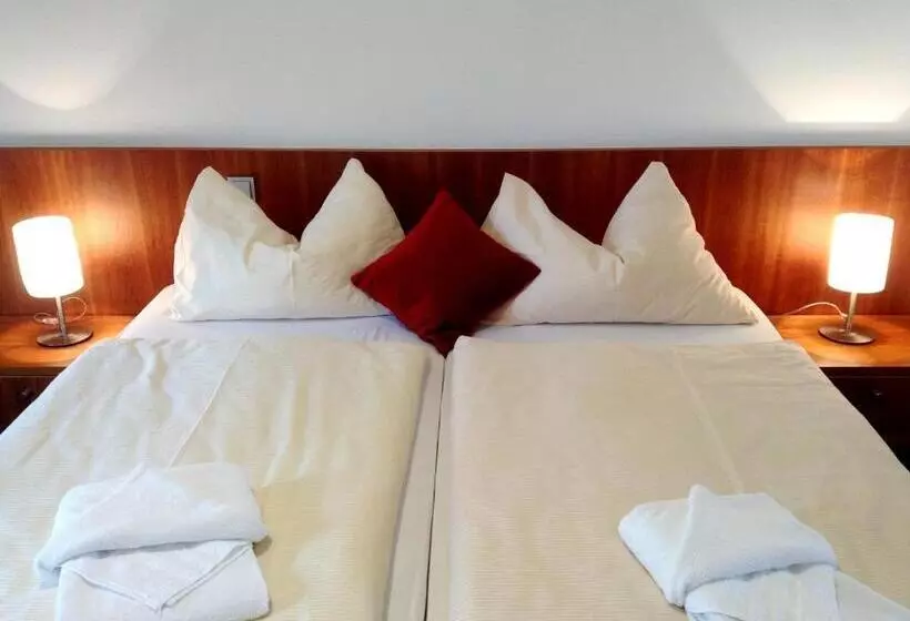 Hotelli Thalinger Hof