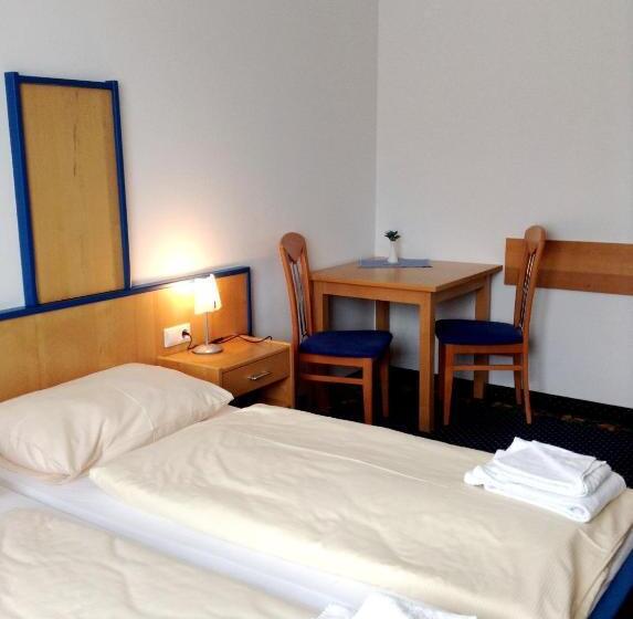 Отель Thalinger Hof