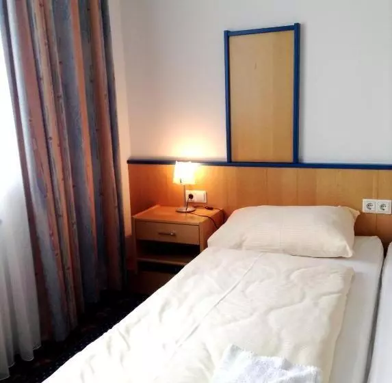 Hotelli Thalinger Hof