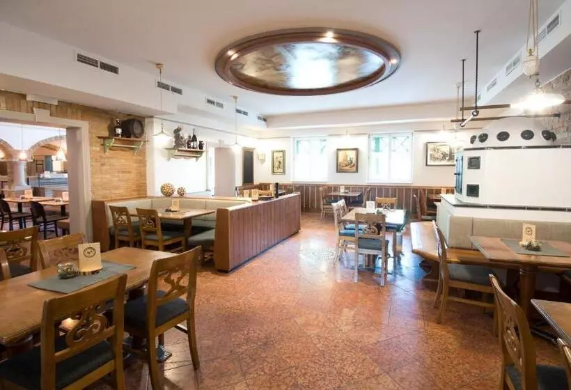 Hotelli Thalinger Hof