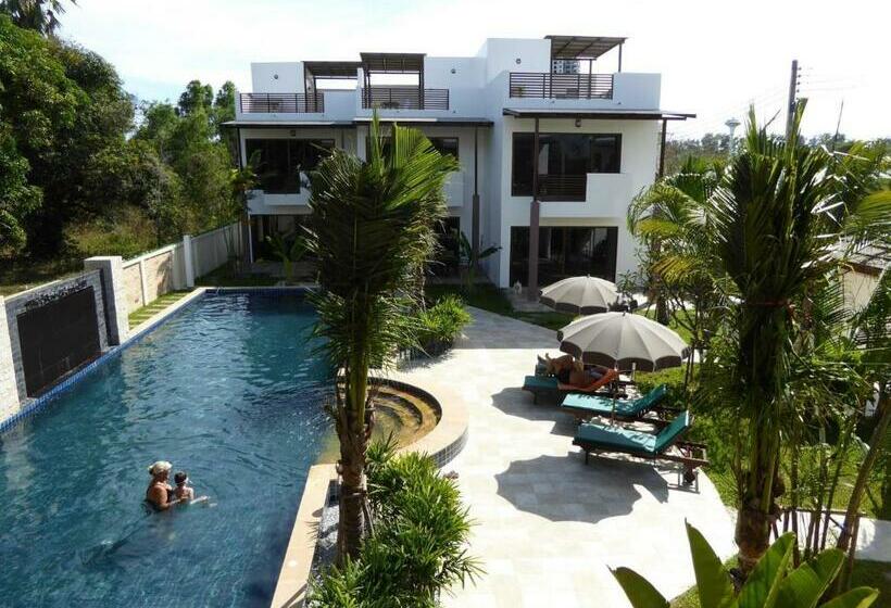 Oasis Garden & Pool Villa At Vip Resort