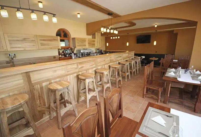 Majatalo Penzión Kállai A Vináreň