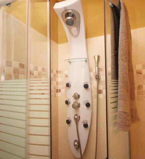 펜션 Penzión Kállai A Vináreň