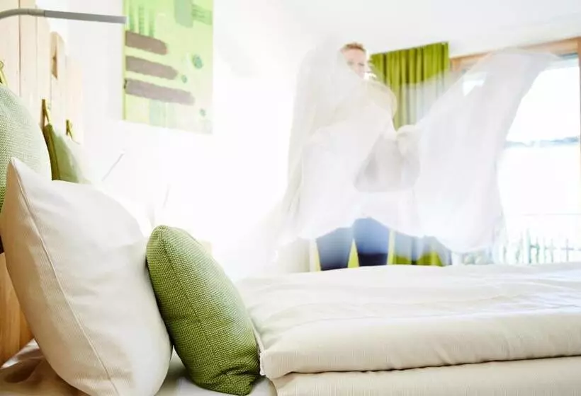 Majatalo Steinbergs Wildewiese Natur