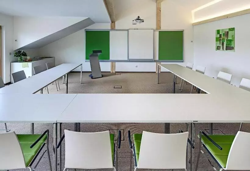 Majatalo Steinbergs Wildewiese Natur