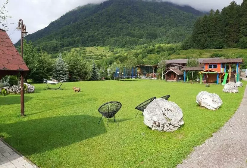 Majatalo Vila Hora Cu Brazi