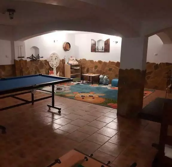 Majatalo Vila Hora Cu Brazi