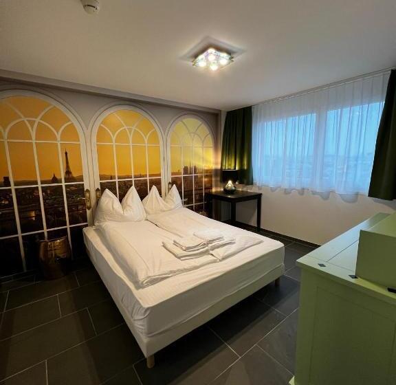 ユースホステル Smartroom Hotel Rössli Hunzenschwil