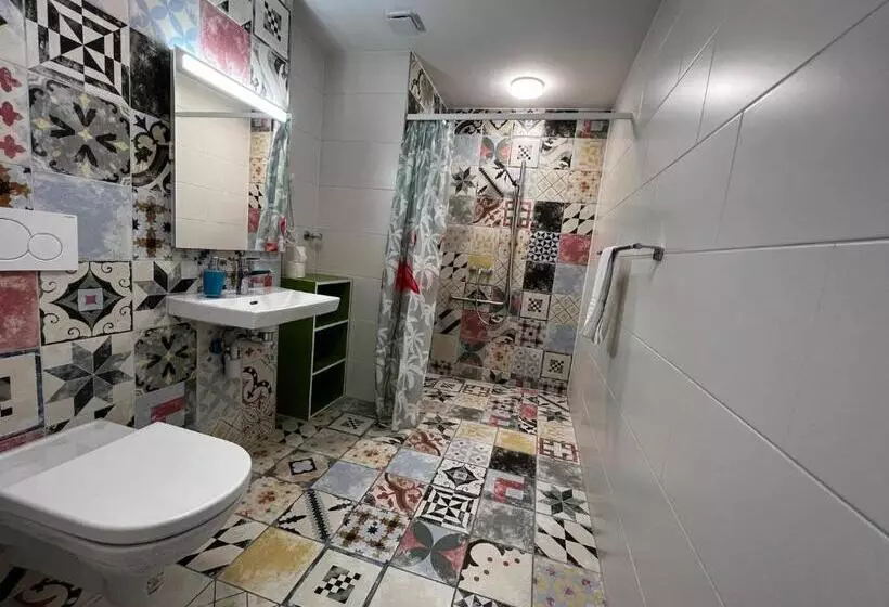 ユースホステル Smartroom Hotel Rössli Hunzenschwil