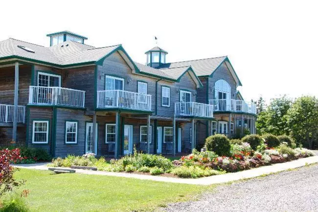 Retkeilymaja Ned S Landing At Spry Point And The Barn At Spry Point