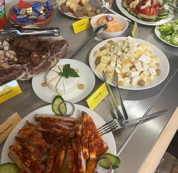 Aamiaismajoitus (B&B) Angyal Borászat és Panzió