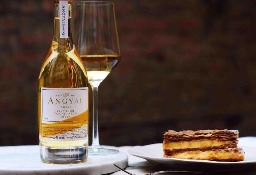 צימר Angyal Borászat és Panzió