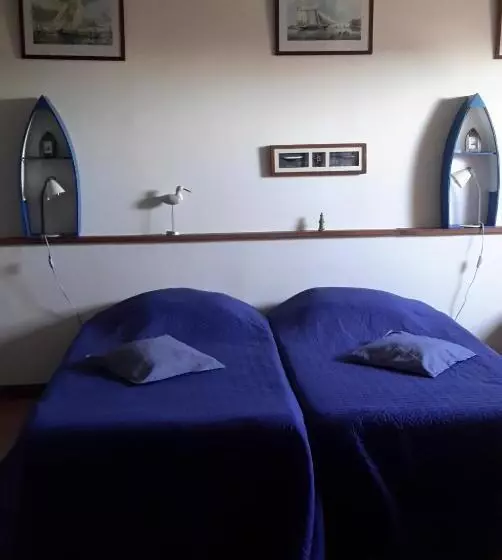 Aamiaismajoitus (B&B) Au Gallodrome Maison D Hôtes Et Table D Hôtes En Estaminet Privé