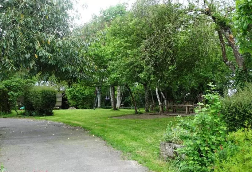 Aamiaismajoitus (B&B) Chambres D'hôtes De La Ferme Auberge De Mésauboin