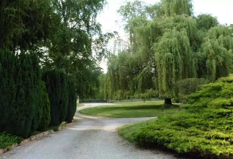 Aamiaismajoitus (B&B) Clos De La Natouze