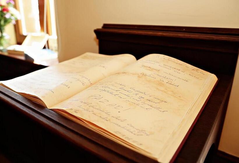 민박 Barka Galéria Hotel és étterem