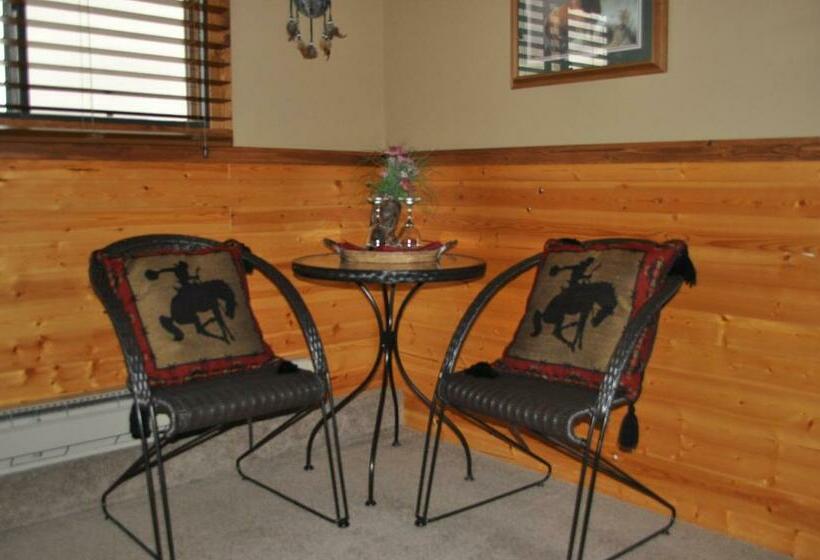 ベッドアンドブレックファースト Rocky Ridge Country Lodge