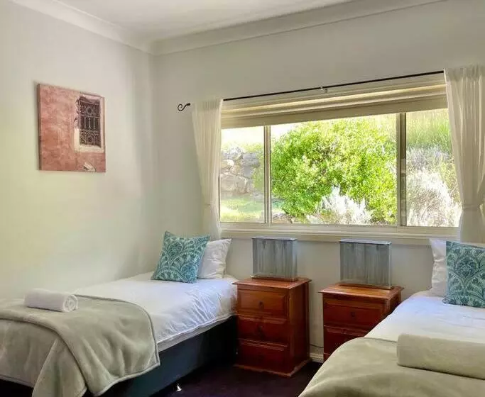 ベッドアンドブレックファースト Yanada