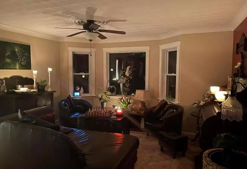 Forest & Lake Pei Bed & Breakfast