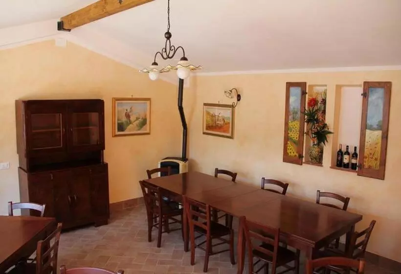 ホテル Agriturismo Le Paicciole