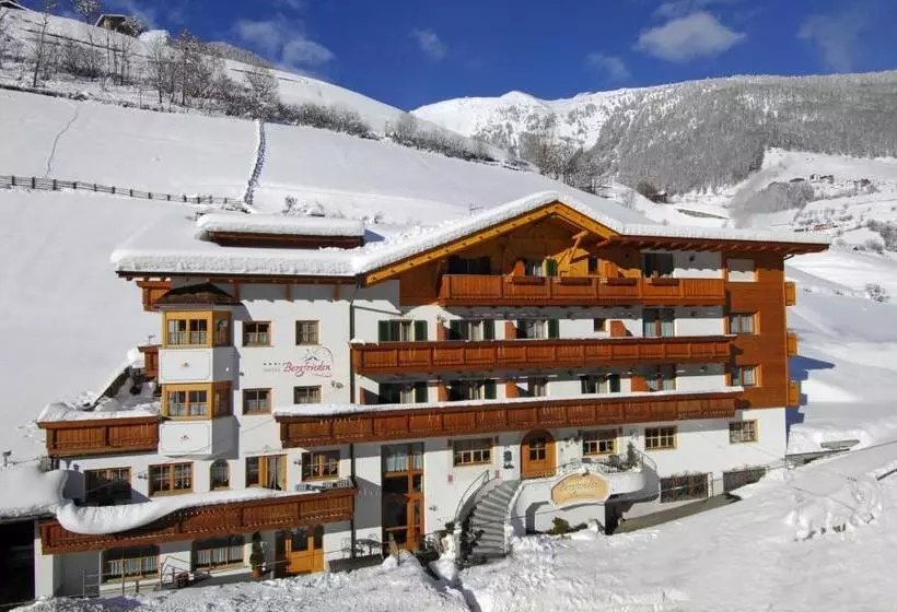 Hotelli Bergfrieden