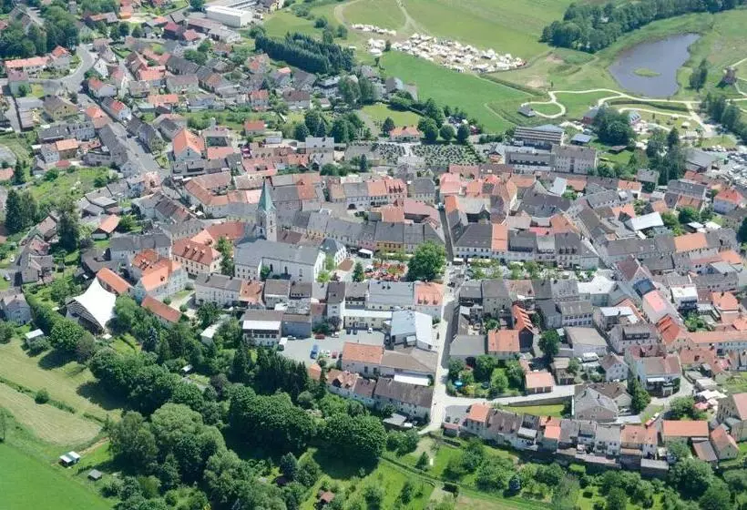 Hotelli Gasthof Zur Post