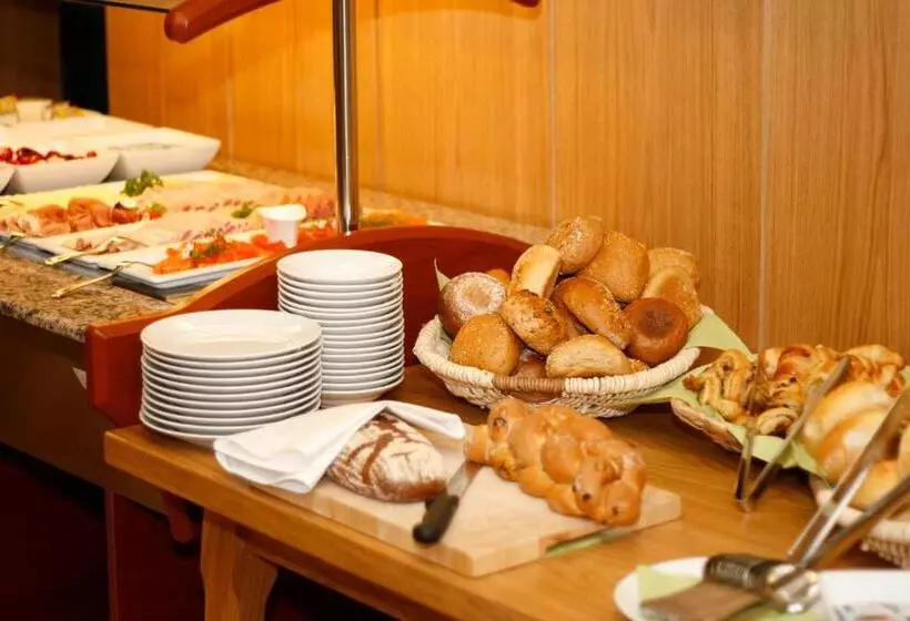 Hotelli Gasthof Zur Post