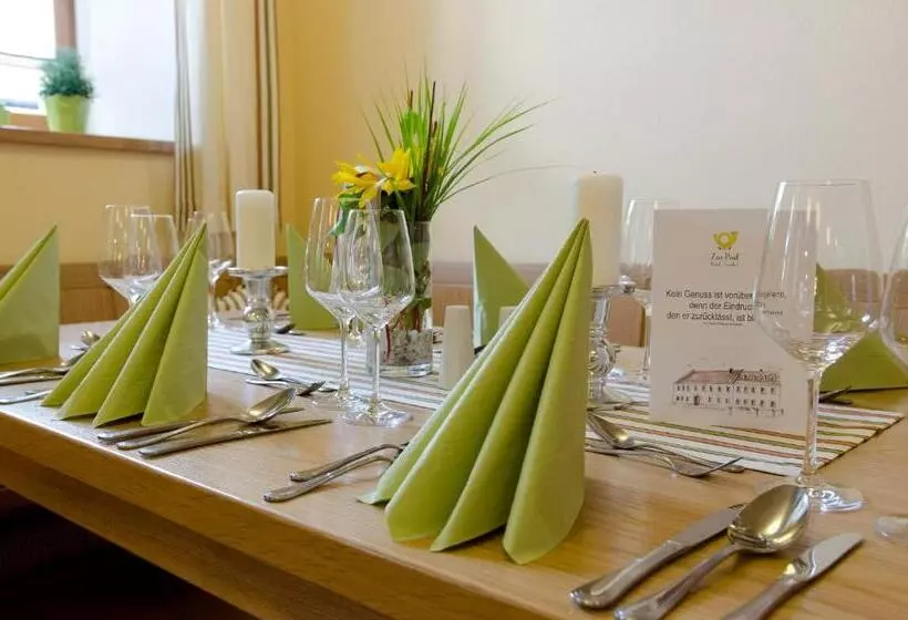 Hotelli Gasthof Zur Post