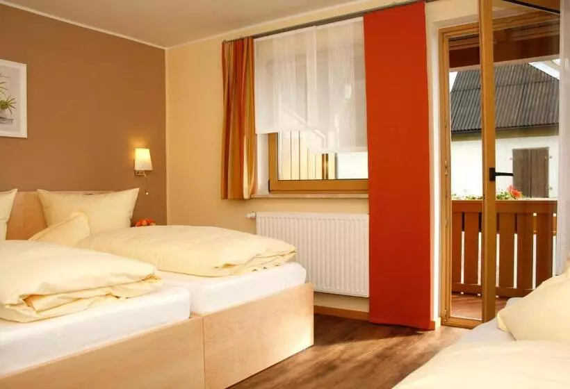 Hotelli Gasthof Zur Post