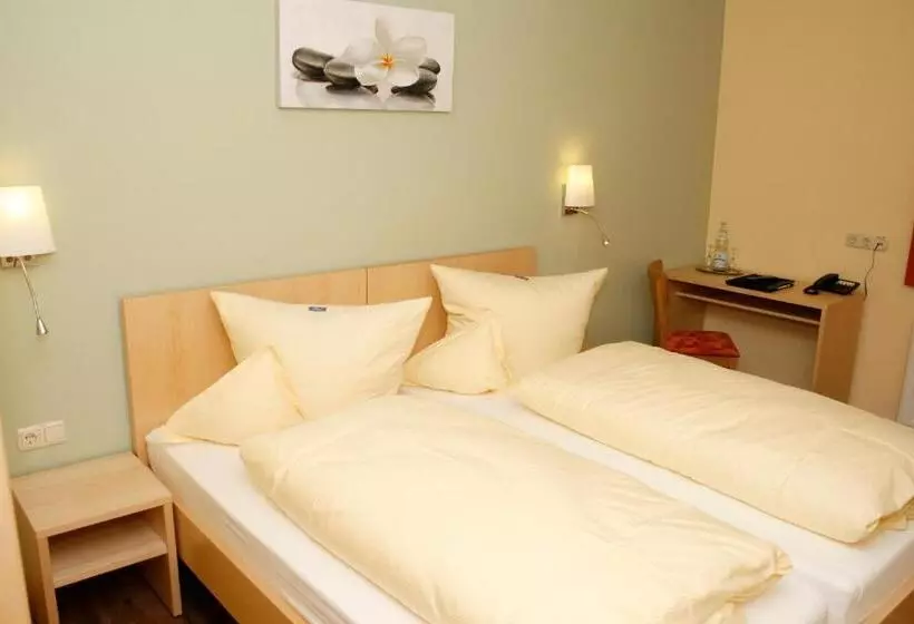 Hotelli Gasthof Zur Post