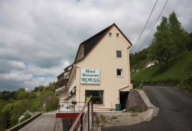 ホテル Hôtel Restaurant Roess