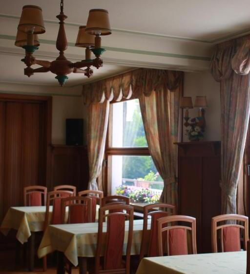 酒店 Hôtel Restaurant Roess