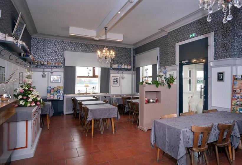 Отель La Boîte à Sel