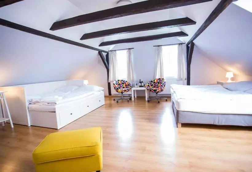 Hotelli Resort Malevil