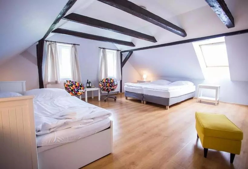 Hotelli Resort Malevil