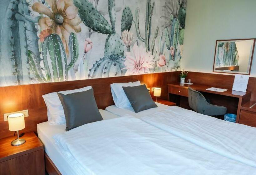 Отель Vadvirág Panzió