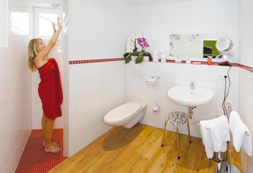 ホテル Wein Träume