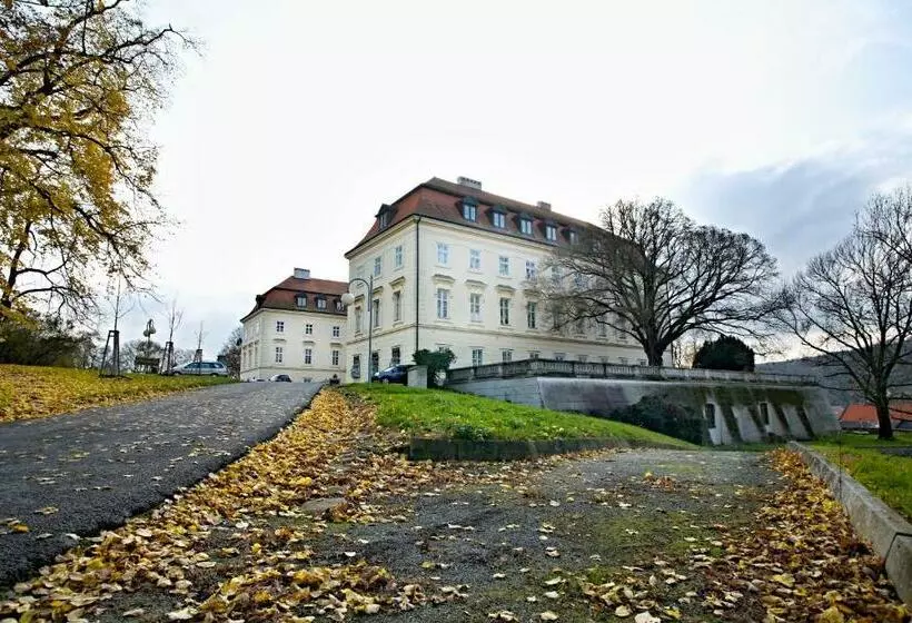 Hotelli Zámek Napajedla