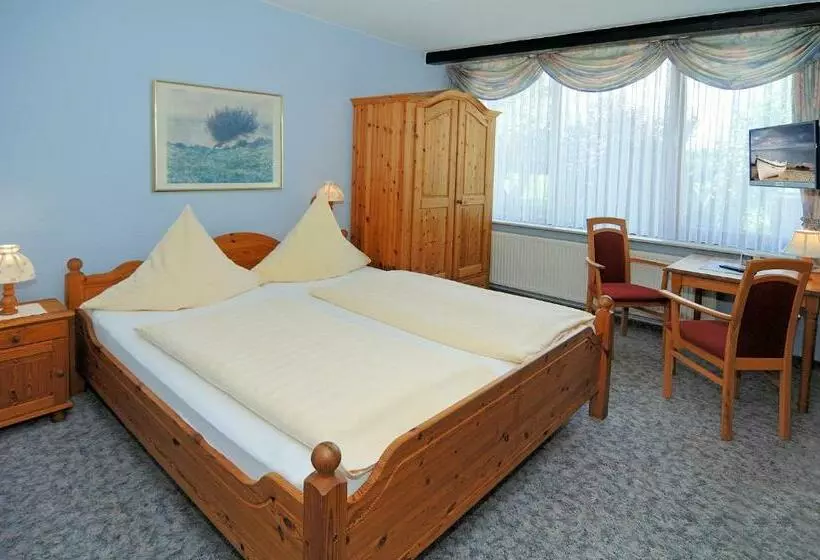 ペンション Restaurant Faehr Cafe