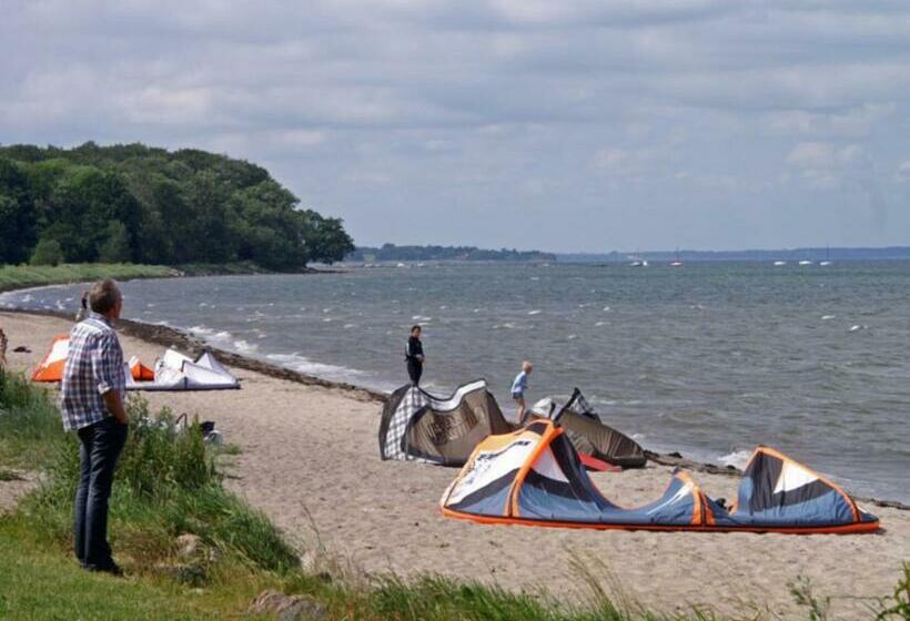 펜션 Restaurant Faehr Cafe