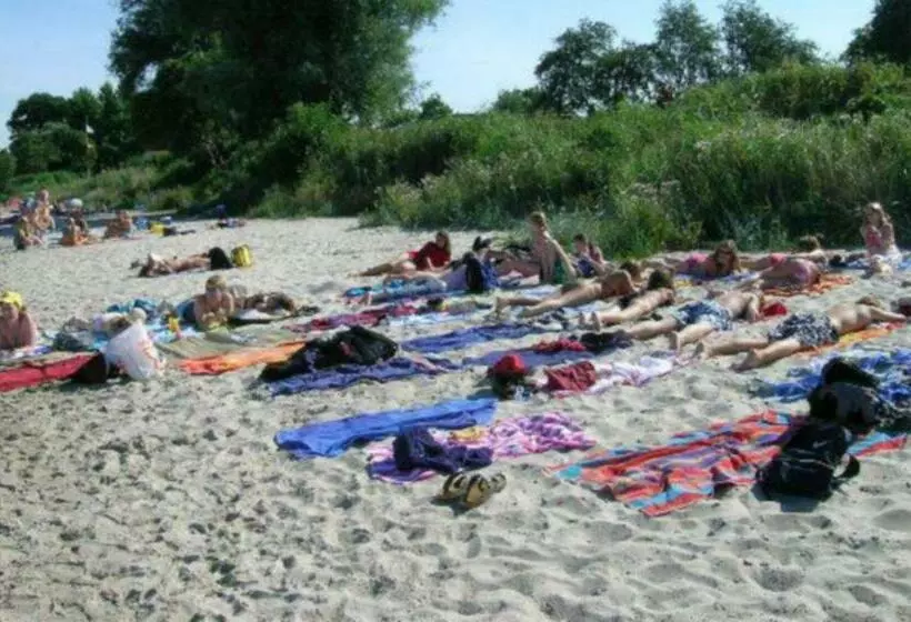 ペンション Restaurant Faehr Cafe