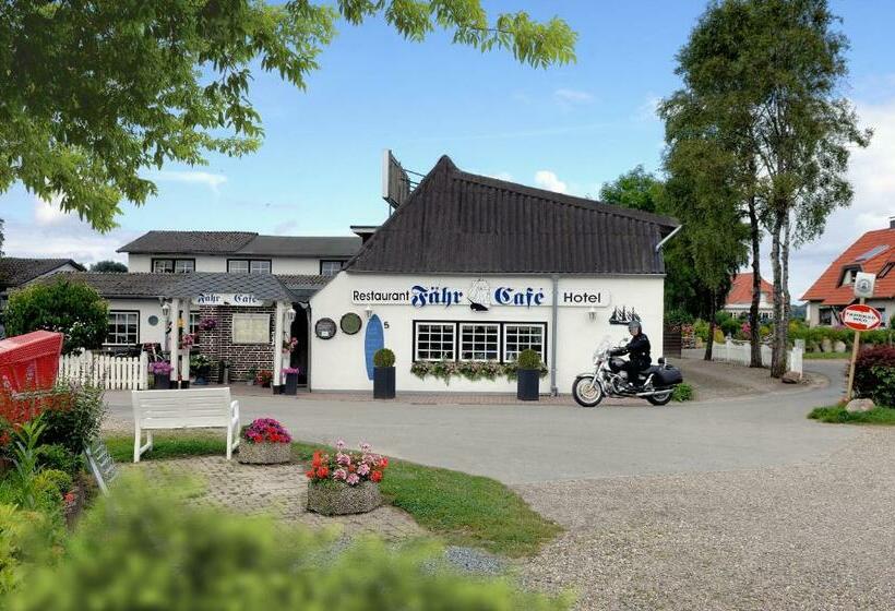 펜션 Restaurant Faehr Cafe