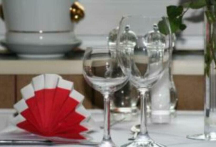 펜션 Restaurant Faehr Cafe