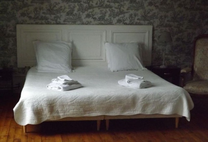 פנסיון Château De Yaucourt Bussus