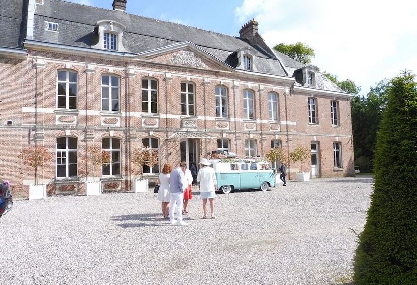 פנסיון Château De Yaucourt Bussus